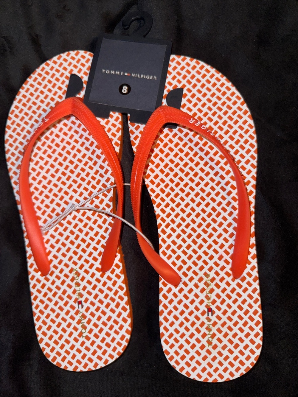 Tommy Hilfiger Women’s 8 orange & White Geometric Flip Flops travel vacation sun
